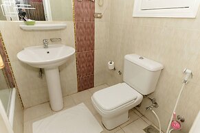 Happy City Hotel