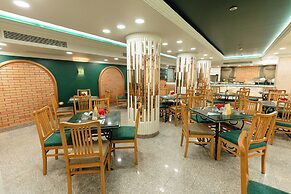 Happy City Hotel