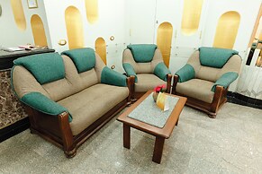 Happy City Hotel