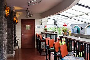Tara Court Hotel