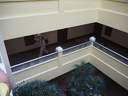 Tara Court Hotel