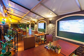 Tara Court Hotel