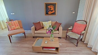 Tamnak Villa