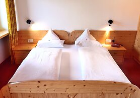 Hotel Dolomiten