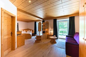 Hotel Dolomiten