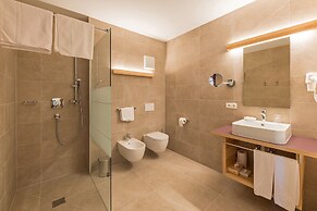 Hotel Dolomiten