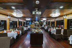 Syrena Cruises