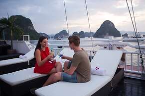 Syrena Cruises