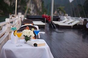 Syrena Cruises