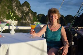 Syrena Cruises