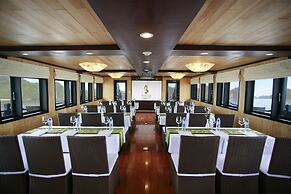 Syrena Cruises