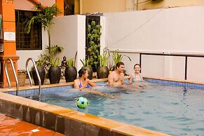 Tropical Breeze Guesthouse