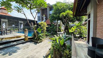 Sandat Hotel Legian