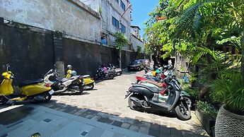 Sandat Hotel Legian