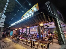 Sandat Hotel Legian