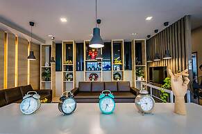 Embryo Hotel