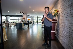 Embryo Hotel