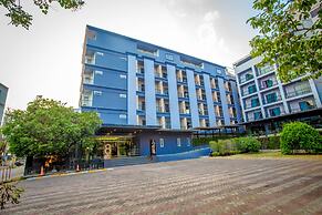 Embryo Hotel