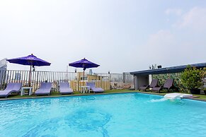 Embryo Hotel