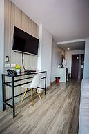 Embryo Hotel