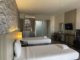 Embryo Hotel