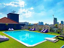 Embryo Hotel