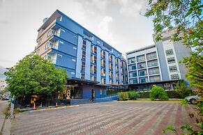 Embryo Hotel