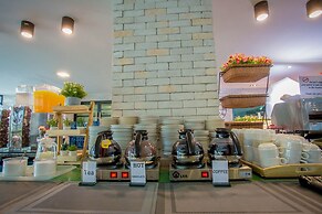 Embryo Hotel