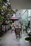 Embryo Hotel