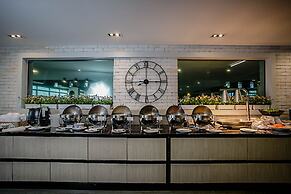 Embryo Hotel
