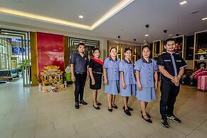 Embryo Hotel