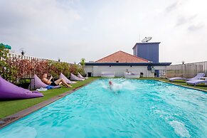 Embryo Hotel