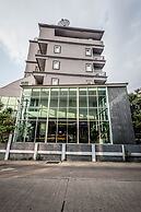 Embryo Hotel