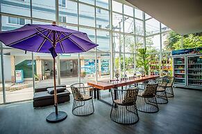 Embryo Hotel