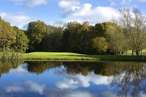 Sandford Springs Hotel & Golf Club