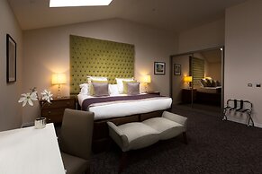 Sandford Springs Hotel & Golf Club