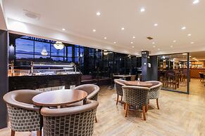 Waterside Hotel & Leisure Club