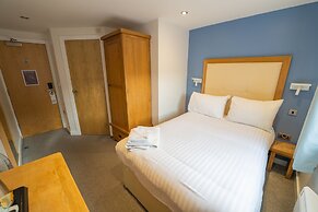 Waterside Hotel & Leisure Club