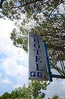 Hotel Clinton