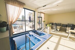 Blue Diamond Boutique Hotel