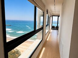 Herbert Samuel Okeanos Suites Herzilya