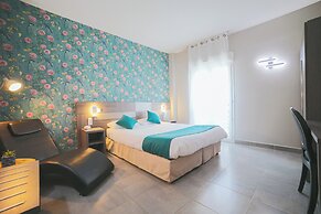 Hôtel Holidays & Work