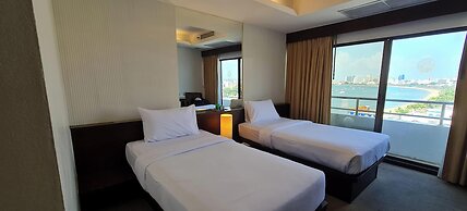 Grand Hotel