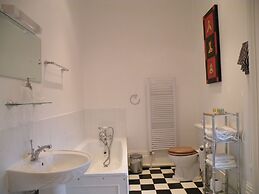 Dorset Hotel