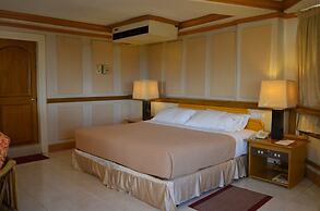 Elegant Circle Inn