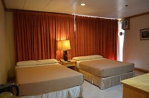 Elegant Circle Inn