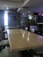 Elegant Circle Inn