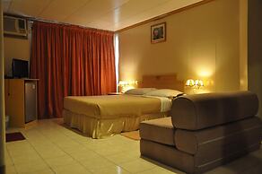 Elegant Circle Inn