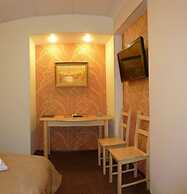 Tranzit Hotel