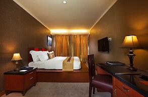 Lion Hotel & Plaza